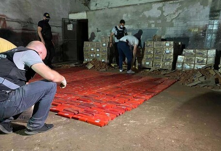 Рекордная партия: склад с героином на миллиард гривен нашли в Киеве (фото)