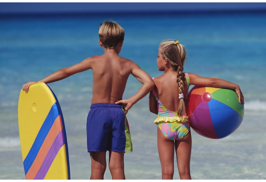 Защита детей от солнца - Комаровский назвал меры профилактики рака кожи - фото 1
