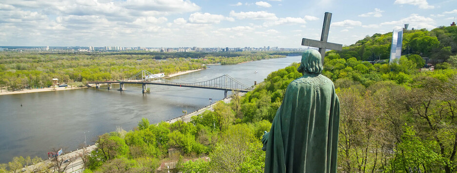 З дітьми і без масок: з'явилися фото хресної ходи у Києві