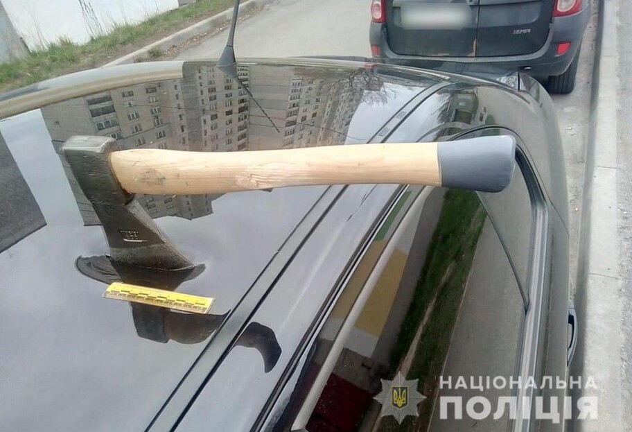 В Харькове бандиты били и жгли авто полицейского, судьи и бизнесменов – фото  - фото 1