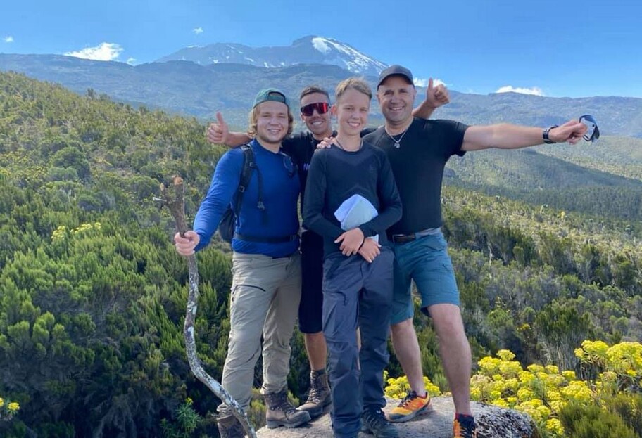 Українець Данило Бега в 13 років підкорив Кіліманджаро - фото - фото 1