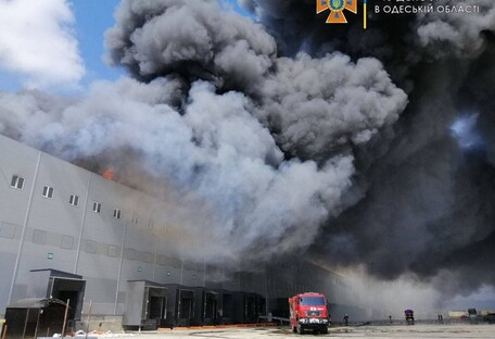Пожар на складах под Одессой полностью ликвидирован (видео)