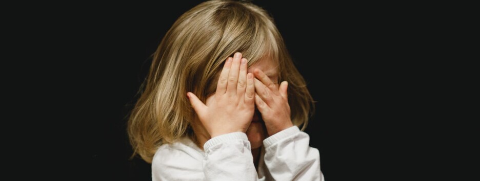 Заманивал конфетами: в Николаевской области мужчину задержали за развращение детей (фото)