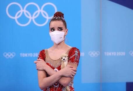 Украинская гимнастка попала в скандал: помогла России 