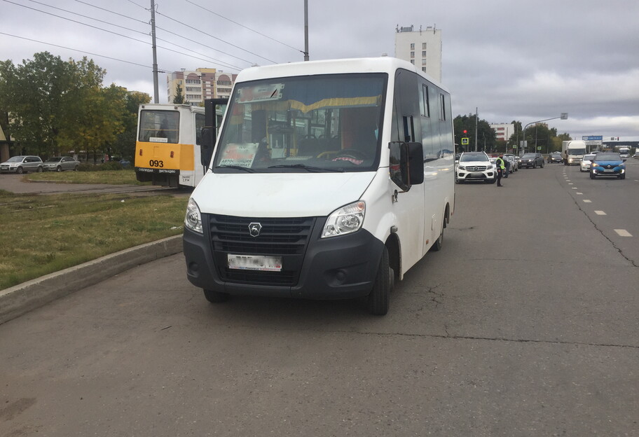 Выпивший водитель маршрутки в Харькове предложил полицейским взятку, чтобы не сдавать анализы - фото 1