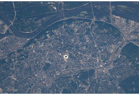 МКС показала завораживающие фото Киева из космоса