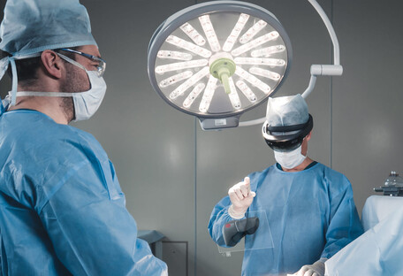 Львівські медики стали першими, хто провів складну операцію по реконструкції обличчя