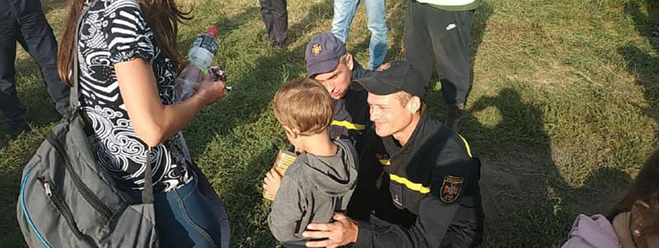 С вертолетом и сотней спасателей искали мальчика, который потерялся в лесу под Сумами