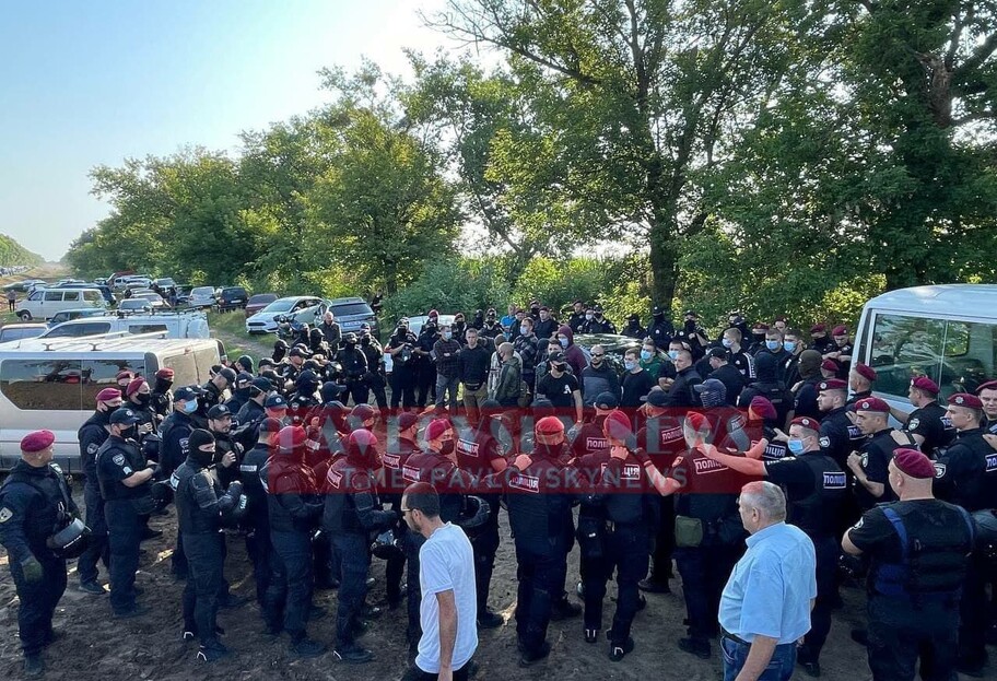 В Черкасской области подрались ветераны АТО и полиция - фото, видео - фото 1