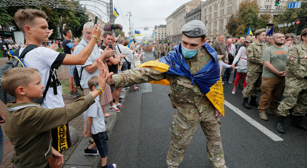 Марш Захисників: онлайн-трансляція альтернативного параду в Києві фото
