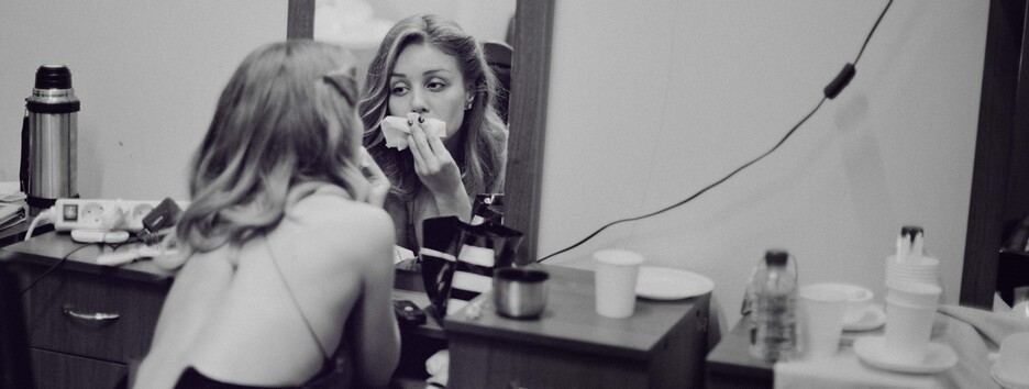 Тина Кароль опубликовала архивное детское фото