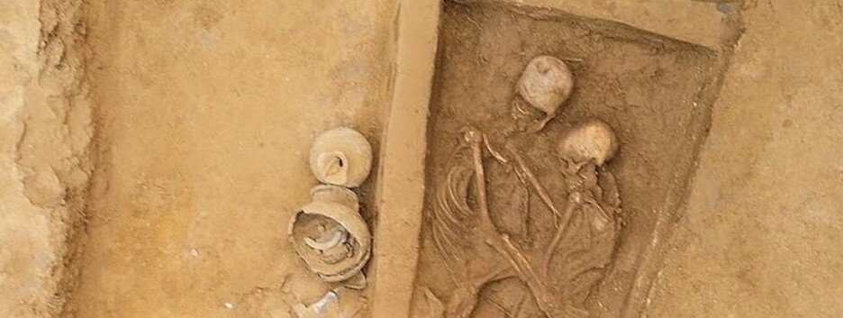 У Китаї знайшли могилу з закоханими в обіймах: їй більше 1500 років (фото)