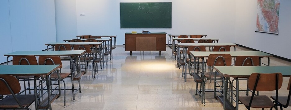 Хто повинен прибирати у класі: у школі дали чітку відповідь