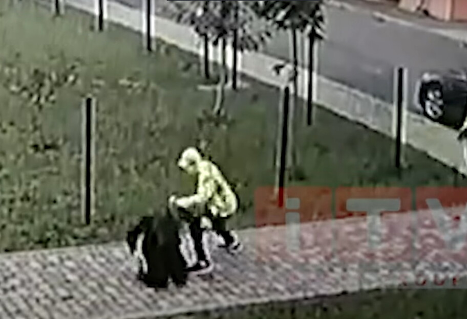 Напав на жінку з ножами - підлітка з Рівного відпустили додому - фото 1