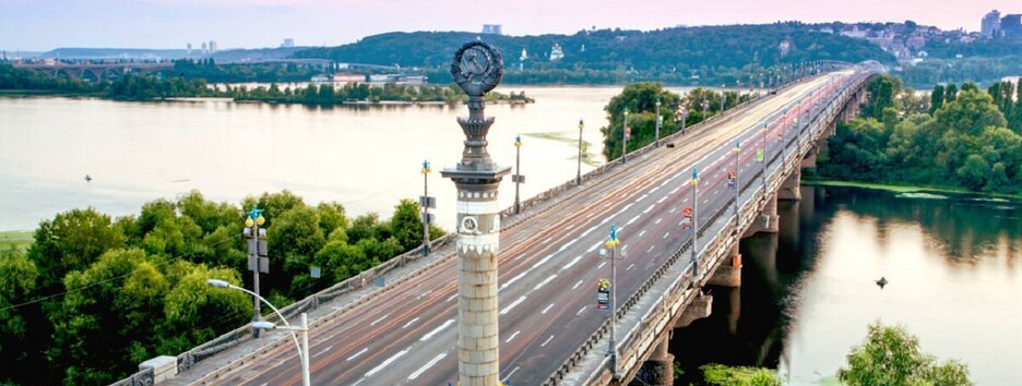 У Києві в суботу перекриють ряд вулиць і змінять роботу метро (карта)