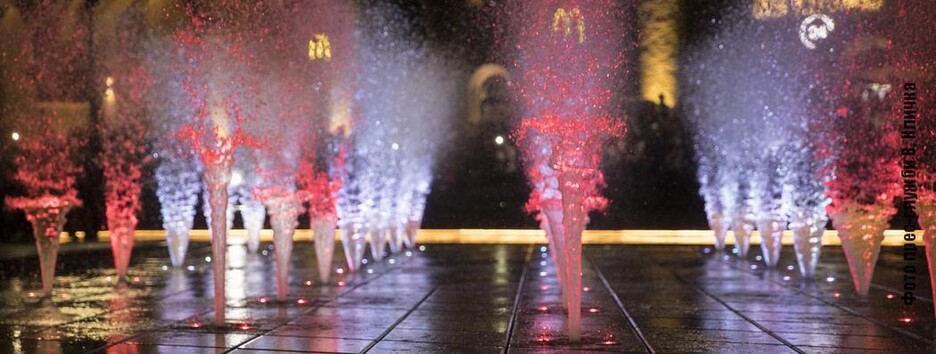 Фонтан на Арсенальной заработал после застрявшего грузовика 