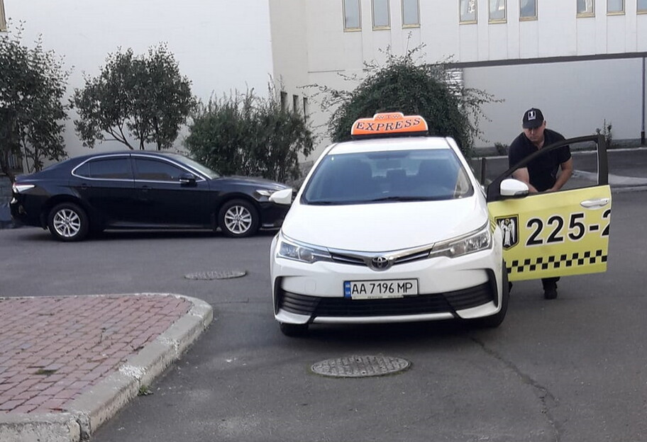 У Києві таксист побив жінку з Італії - фото, відео - фото 1