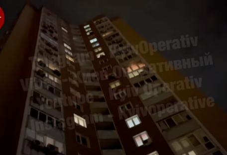 В Киеве женщина спрыгнула с 19 этажа: ее муж рассказал подробности
