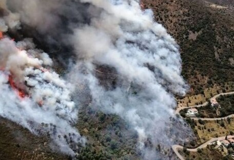 В Испании масштабные пожары уничтожают лес: фото с высоты птичьего полета