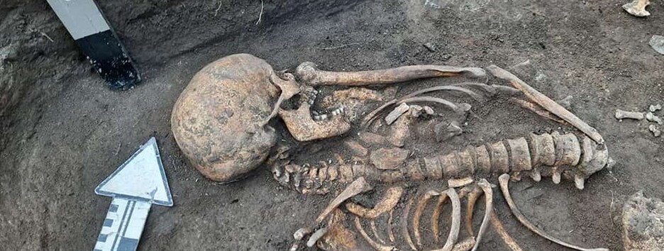 У Кам'янець-Подільському знайшли унікальні останки жінки
