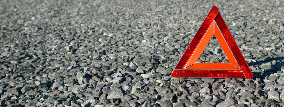 У Києві на небезпечній ділянці одразу два автомобілі збили на смерть пішохода-порушника (фото)