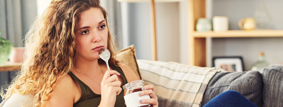 Диетолог объяснил, как стресс влияет на похудение