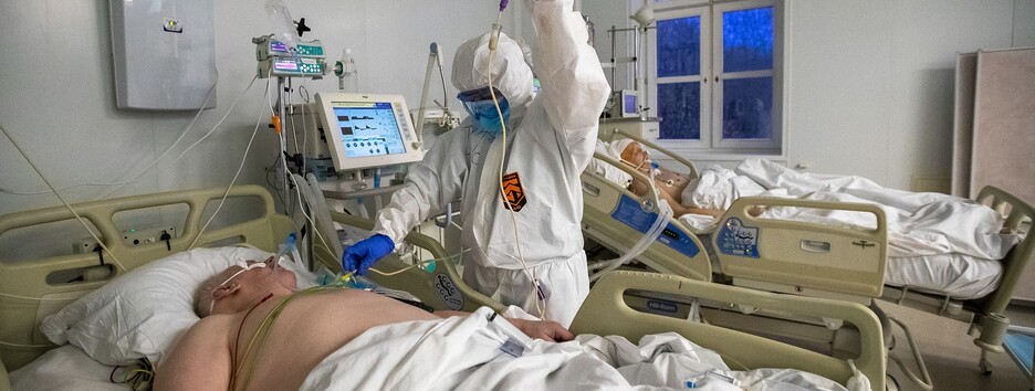 В больницах Украины заканчиваются места для COVID-больных 