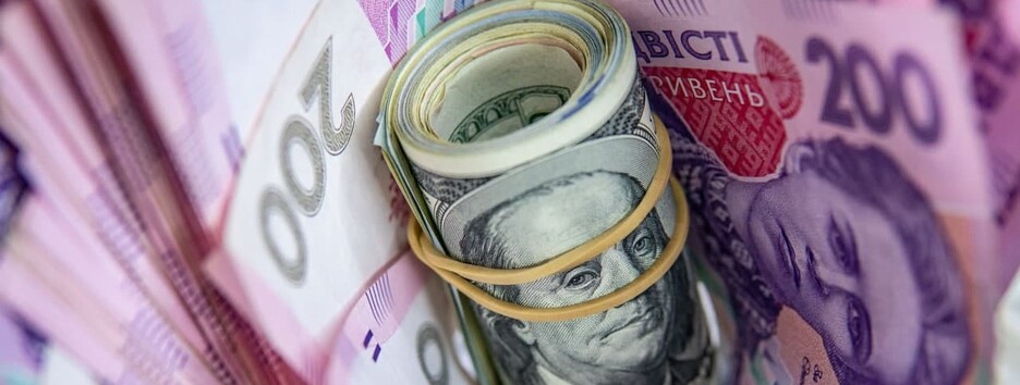 Пенсии в Украине: кому в октябре поднимут выплаты