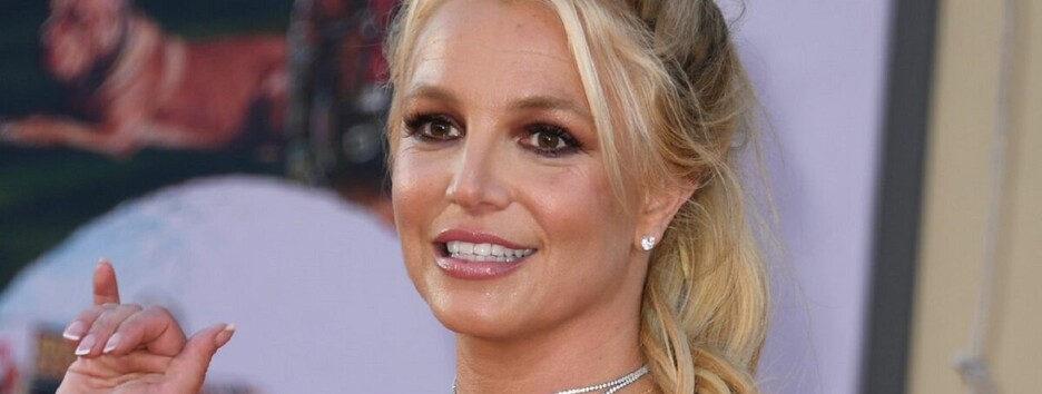 Бритни Спирс полностью оголилась: фанаты заподозрили фотошоп 