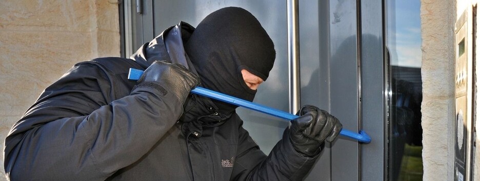 В Киеве ночью злоумышленник проник в отделение 