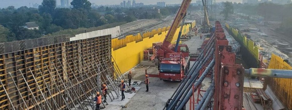 У метро на Троєщину буде шість станцій: перші фото тунелів