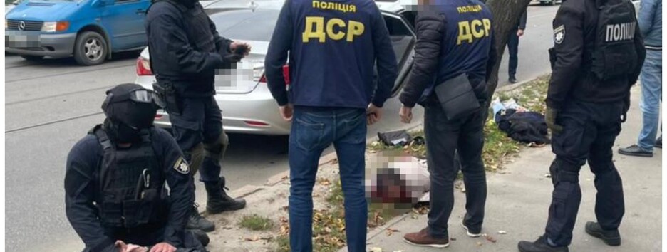 Спецназ затримав рецидивістів, які збили поліцейських під час втечі (відео)