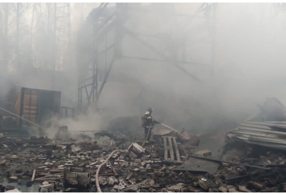 Взрыв на заводе Эластик в России засняла камера - видео, сколько погибших - фото 1