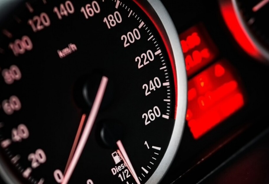 Наказание за превышение скорости хотят ужесточить - поступил законопроект - фото 1