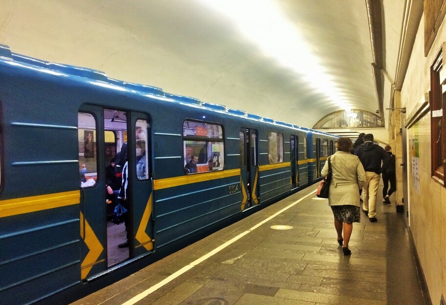 Карантин у Києві – на невакцинованих у метро чекають великі штрафи - фото 1