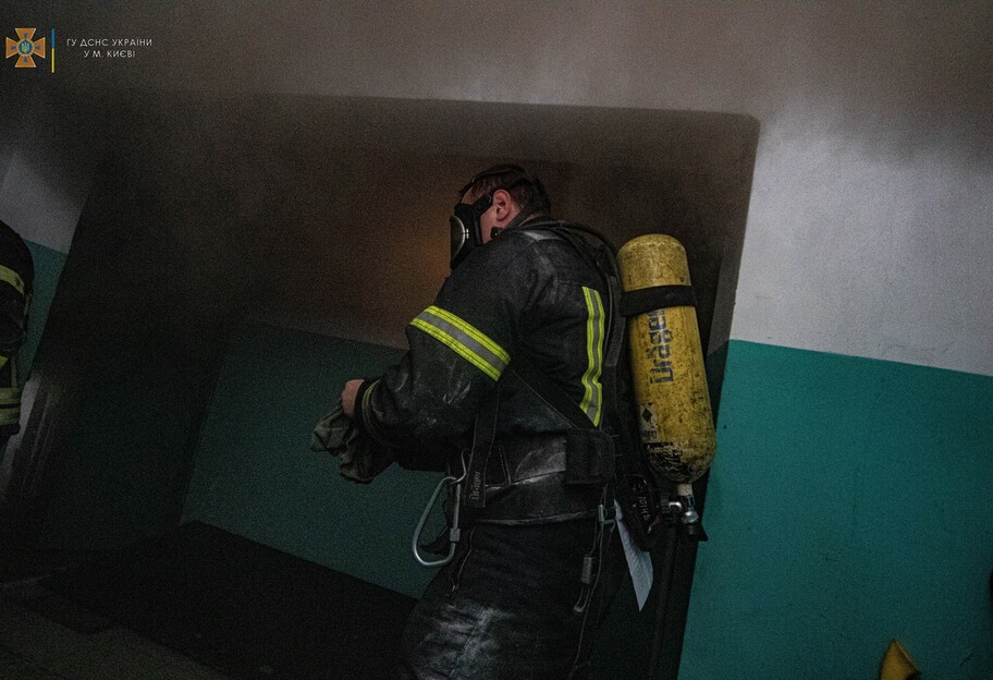Пожежа у Києві - загинув господар квартири, фото, відео - фото 1
