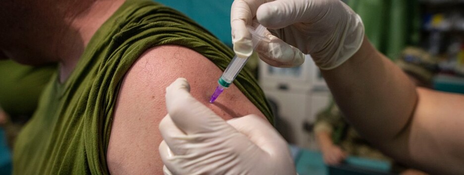 Обязательная вакцинация: заберут ли зарплату, если получил только первую дозу