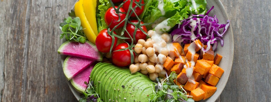 Чем меньше порция, тем меньше калорий - это миф: как нужно составлять рацион