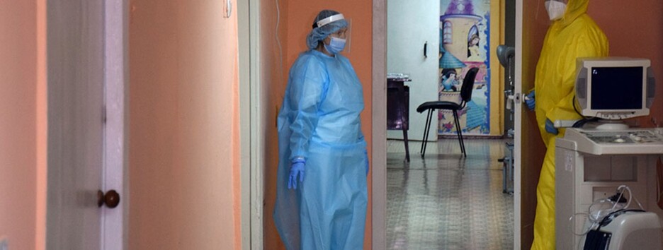 Кесарів та важкі пологи: медики зафіксували вплив COVID-19 на вагітних