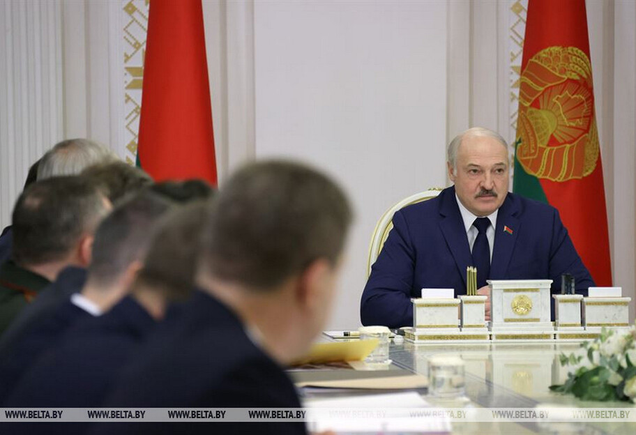 Лукашенко пригрозив Європі перекрити транзит газу через мігрантів - фото 1
