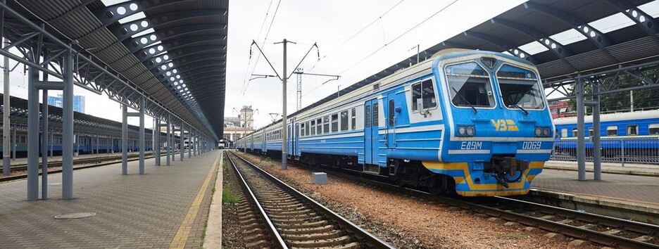 В Киевской области невакцинированных пассажиров будут снимать с электричек
