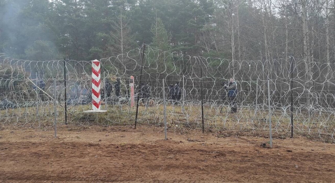 Мигранты в Беларуси и новое вторжение РФ в Украину: почему все сойдет на нет