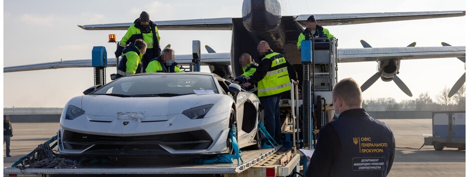 Lamborghini в самолете: Украина передала Германии элитный конфискат (фото)