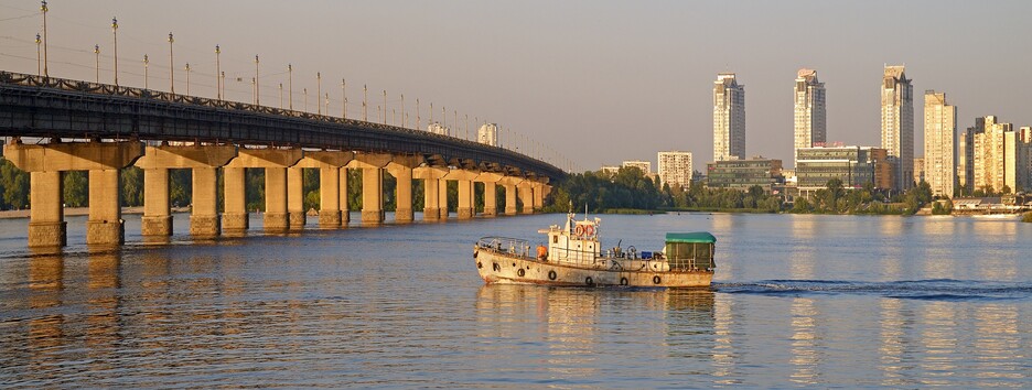 Мост Патона сильно 