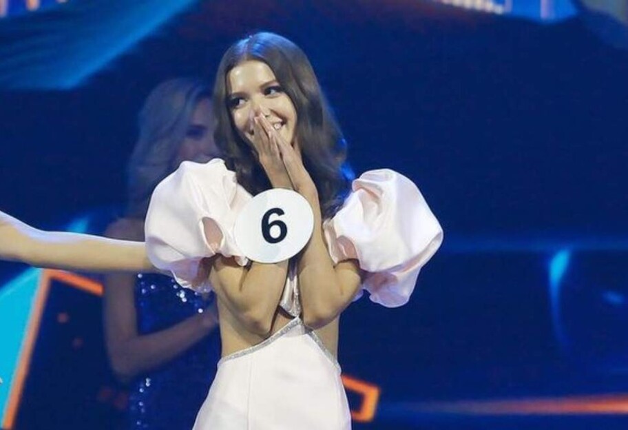 Мисс Украина-2021 Александра Яремчук получила визу в США - фото 1