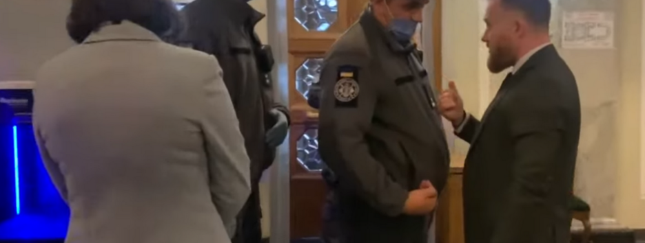 Антивакцинатор из 