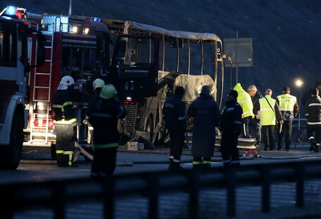 В Болгарии сгорел туристический автобус: погибли не менее 45 человек (фото)