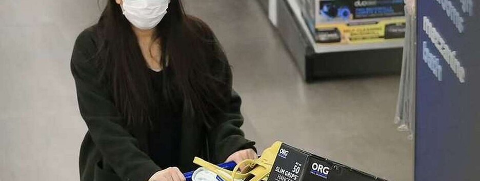 Японська принцеса заради кохання зреклася трону і тепер ходить до супермаркету (фото)