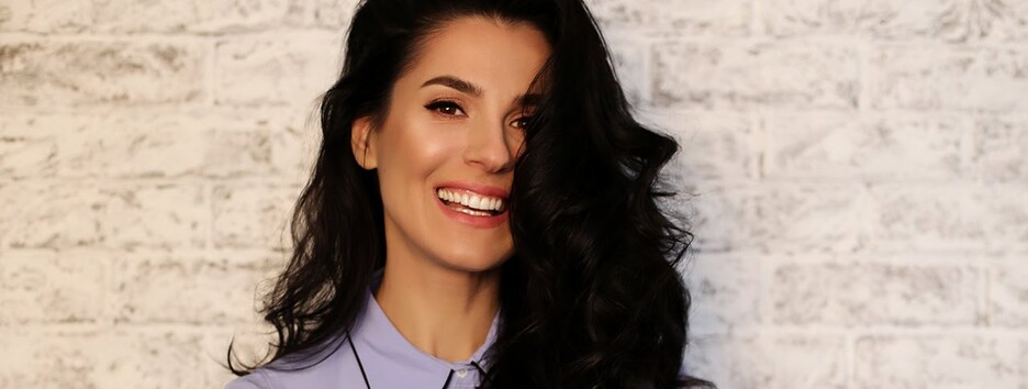 Ноги від вух: Маша Єфросініна приміряла сукню з запаморочливим розрізом (фото)