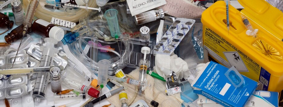 На Київщині знайшли величезне звалище медичних відходів